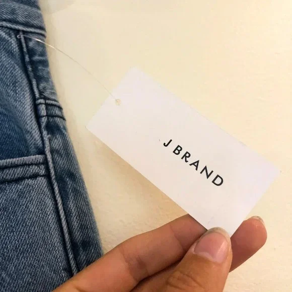 Sold - Picture 4 of 10